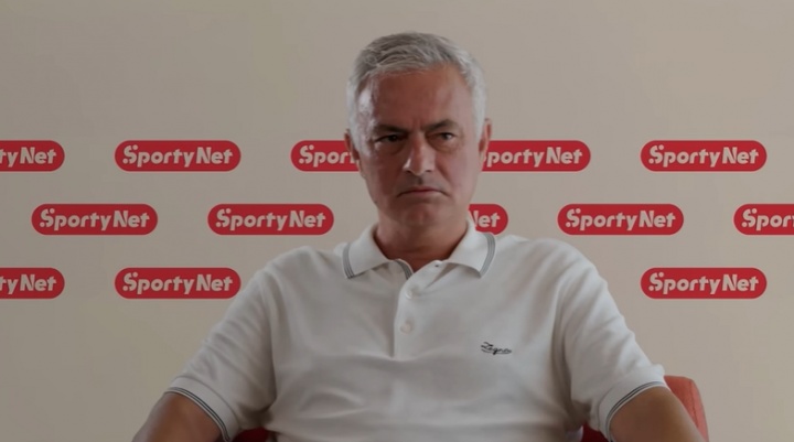 穆帅坦言教练生涯受梅西影响最深,每次交锋都需极致运筹