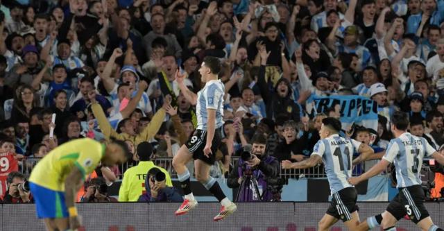 1743395917049025053.png 百家乐官网-巴西队咋了?停在时间里 落后于时代 忽视新趋势!