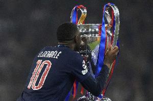 记者：金球奖不给亚马尔也不能给登贝莱，给他是对美学的亵渎