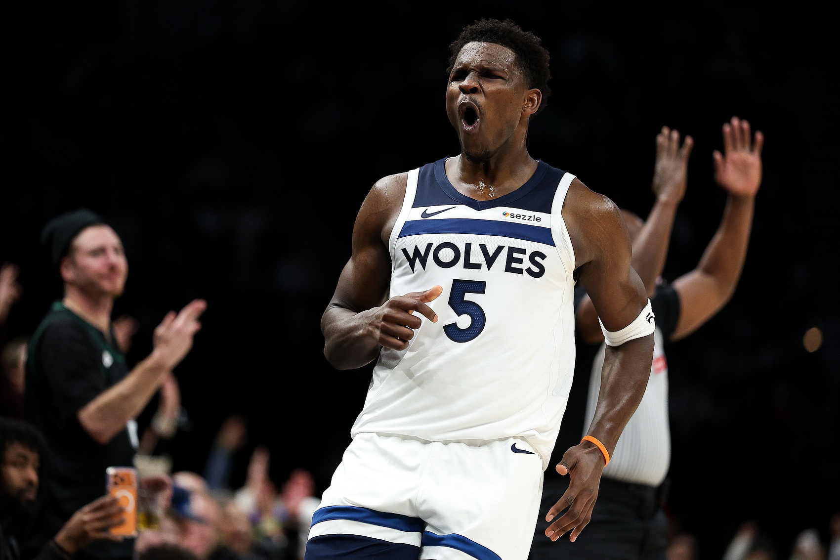 在线下注-场均28.9分5板3.8助！明天森林狼客战火箭 爱德华兹缺阵