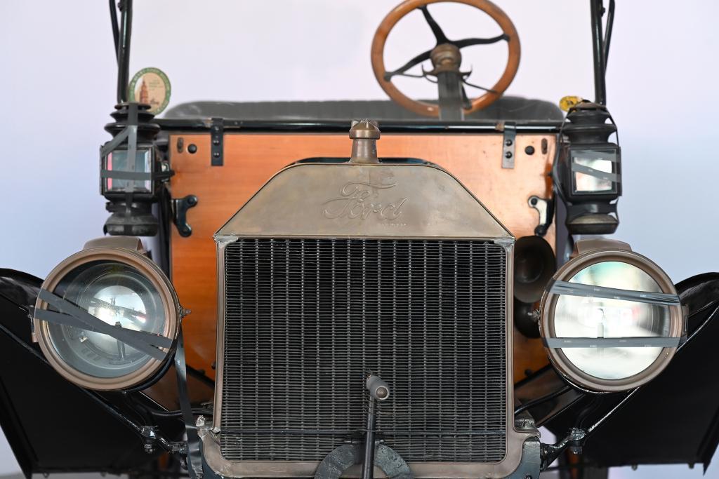 在线下注-魔都眼|上海汽车文化节联动F1启幕,这些经典车头你认识吗